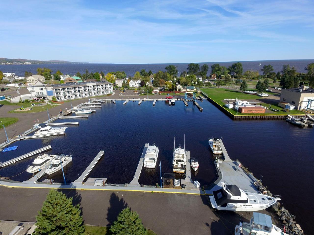 Park Point Marina Inn Дулут Екстер'єр фото